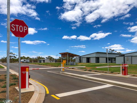 BIG4 The Bend Holiday Park - South Australia Travel 0