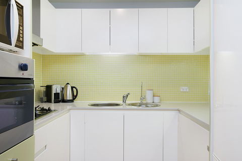 Beachside Luxury & Comfort, Ocean Views In Glenelg - South Australia Travel 14