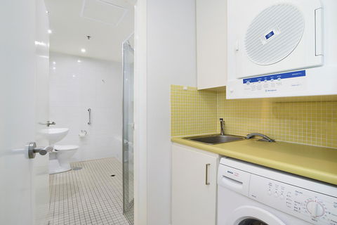 Beachside Luxury & Comfort, Ocean Views In Glenelg - South Australia Travel 20