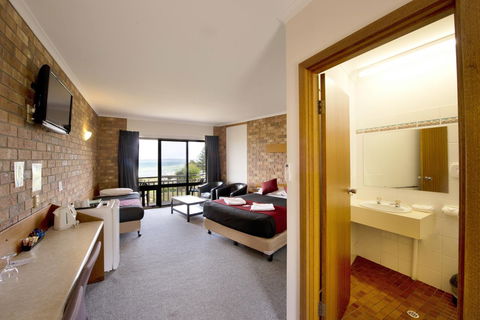 Kangaroo Island Seaside Inn - South Australia Travel 43