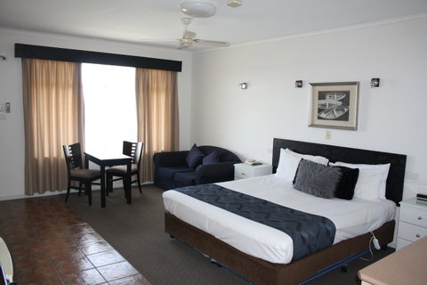 Lakeview Motel And Apartments - South Australia Travel 1