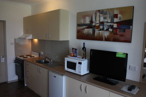 Lakeview Motel And Apartments - South Australia Travel 11