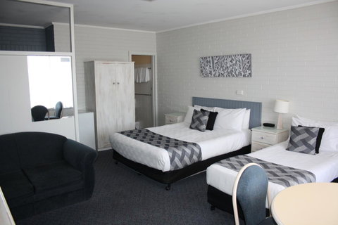 Lakeview Motel And Apartments - South Australia Travel 13