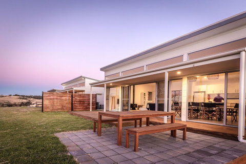 Middle River Beach House, Western House - South Australia Travel 16