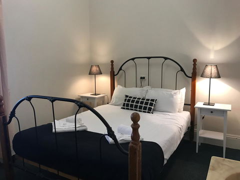 Grosvenor Hotel - South Australia Travel 11