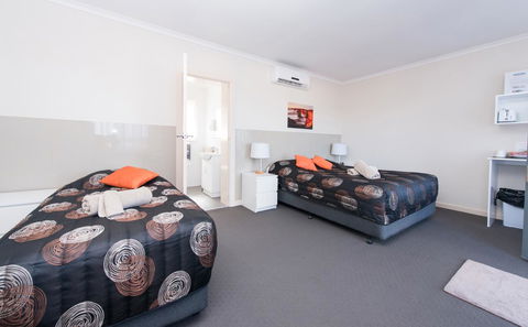 Blue Lake Motel - South Australia Travel 1