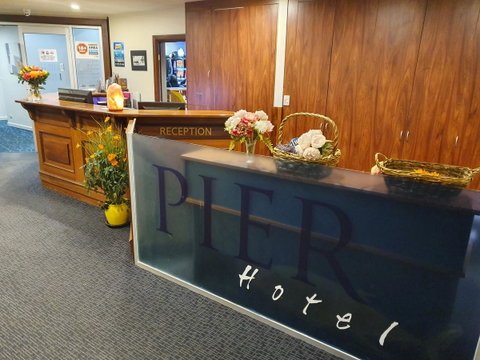 Pier Hotel Port Lincoln - South Australia Travel 1
