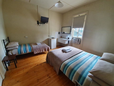 Pier Hotel Port Lincoln - South Australia Travel 22