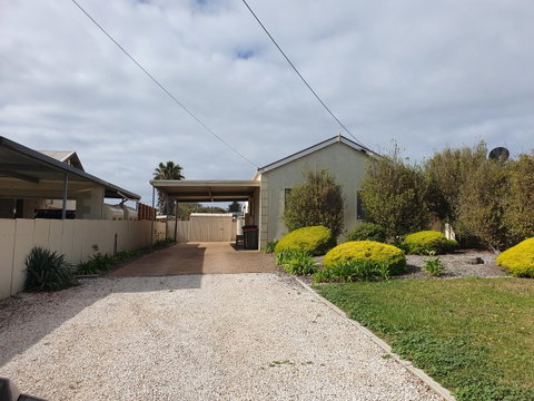 Super Central Location - South Australia Travel 4