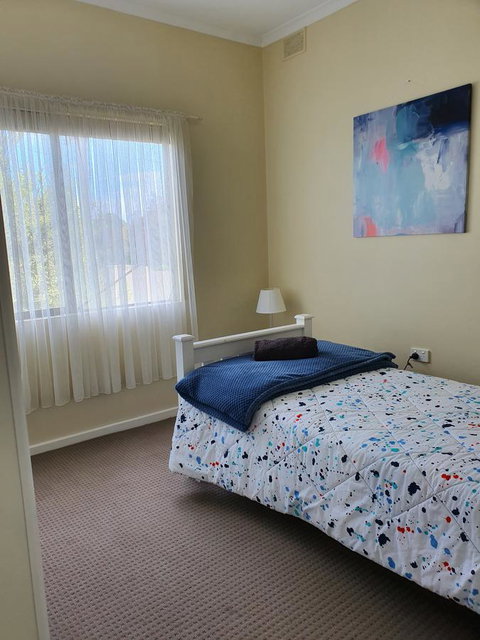 Super Central Location - South Australia Travel 9