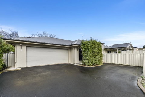 Accommodation On Lansell 2 - South Australia Travel 7