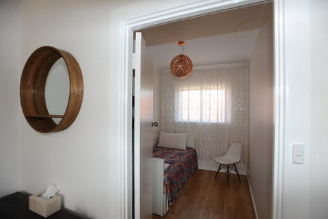 Glenelg Holiday Apartments-The Broadway - South Australia Travel 6