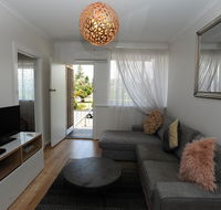 Glenelg Holiday Apartments-The Broadway - South Australia Travel