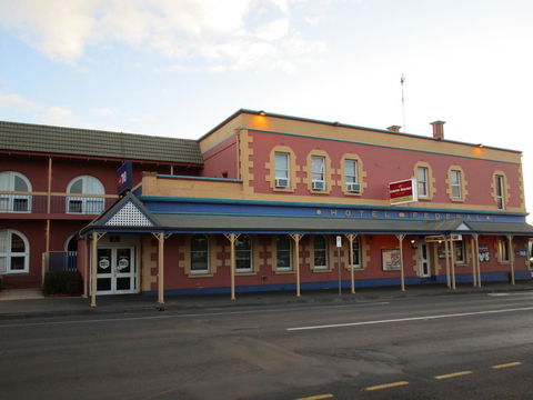 Nightcap At Federal Hotel Mt Gambier - South Australia Travel 21