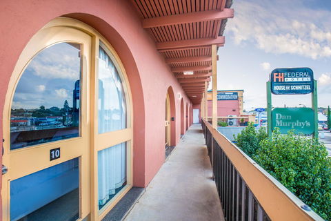 Nightcap At Federal Hotel Mt Gambier - South Australia Travel 18