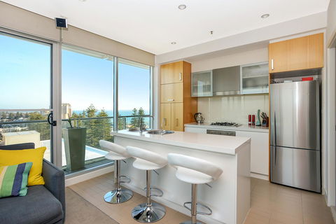 Glenelg Skyline Penthouse - South Australia Travel 9