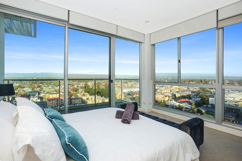 Glenelg Skyline Penthouse - South Australia Travel 43