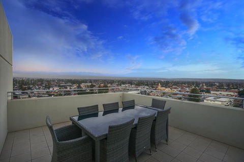 Glenelg Skyline Penthouse - South Australia Travel 34