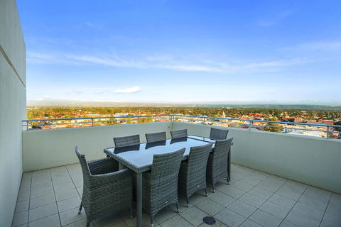Glenelg Skyline Penthouse - South Australia Travel 39