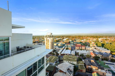 Glenelg Skyline Penthouse - South Australia Travel 17