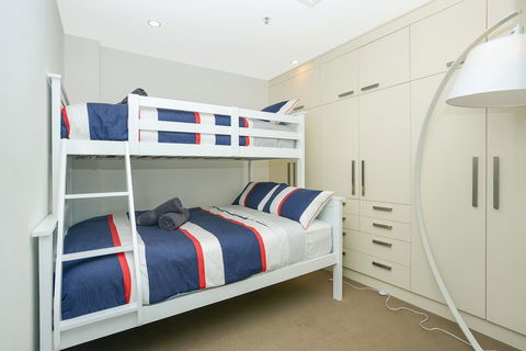 Glenelg Skyline Penthouse - South Australia Travel 44