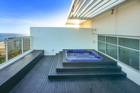 Glenelg Skyline Penthouse - South Australia Travel 15