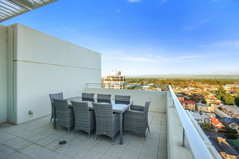 Glenelg Skyline Penthouse - South Australia Travel 6