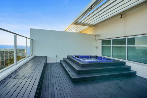 Glenelg Skyline Penthouse - South Australia Travel 16