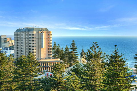Glenelg Skyline Penthouse - South Australia Travel 37