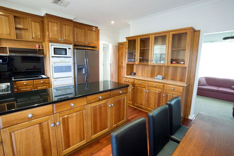 The Commodore - South Australia Travel 21