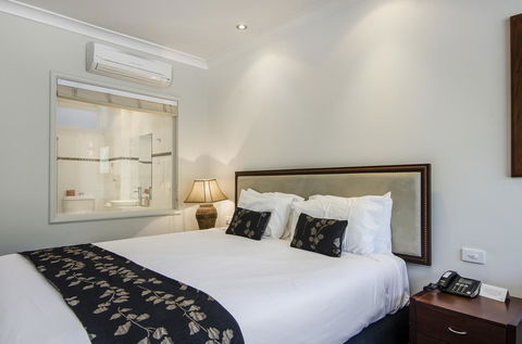 The Commodore - South Australia Travel 6