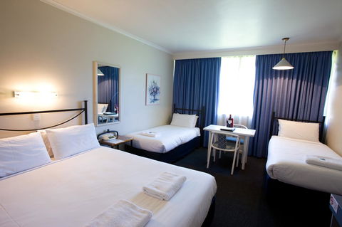 The Commodore - South Australia Travel 26