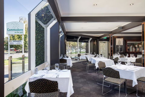 The Commodore - South Australia Travel 2