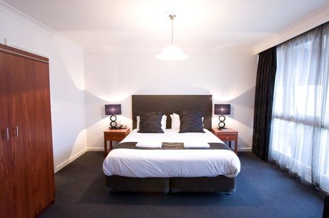 The Commodore - South Australia Travel 7