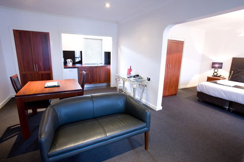 The Commodore - South Australia Travel 32