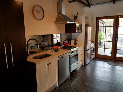 Irongate Studio B&B - South Australia Travel 5