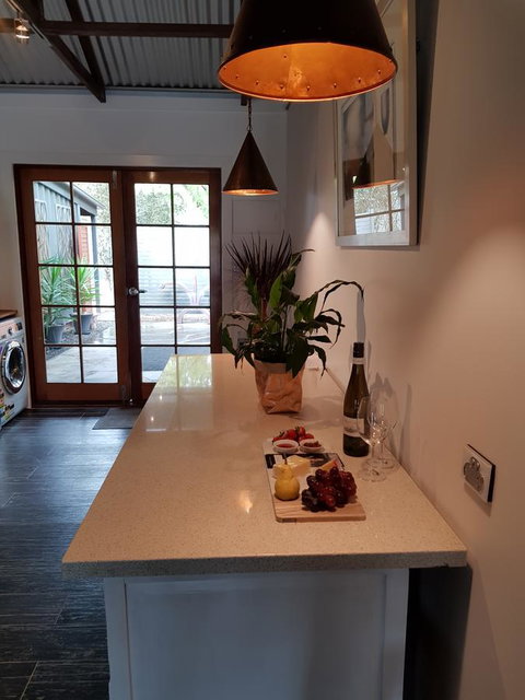 Irongate Studio B&B - South Australia Travel 6
