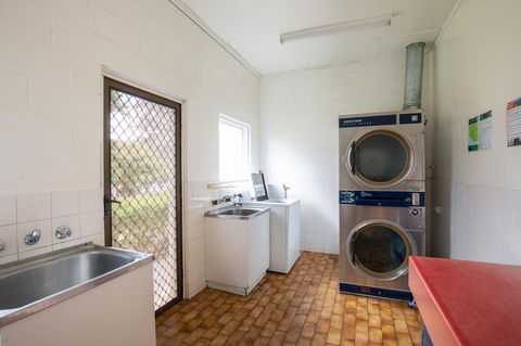 Blue Lake Holiday Park - South Australia Travel 11