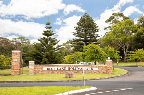 Blue Lake Holiday Park - South Australia Travel 0