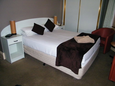 Grand Tasman Hotel - South Australia Travel 23
