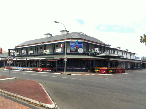 Grand Tasman Hotel - South Australia Travel 0