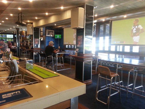 Grand Tasman Hotel - South Australia Travel 6