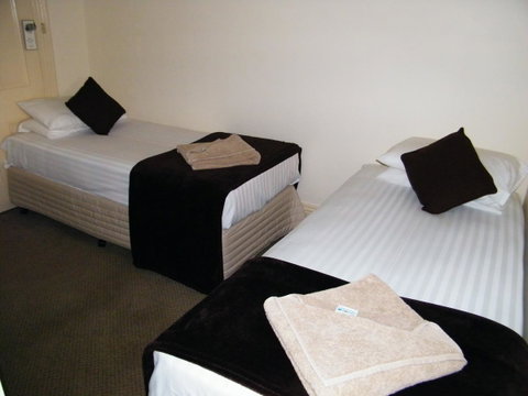 Grand Tasman Hotel - South Australia Travel 38