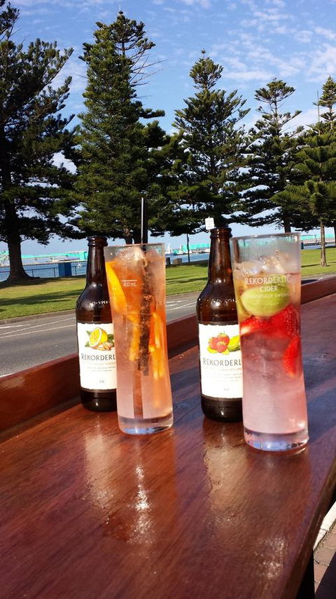 Grand Tasman Hotel - South Australia Travel 4