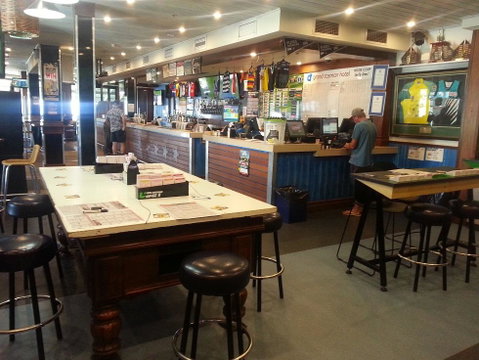 Grand Tasman Hotel - South Australia Travel 7