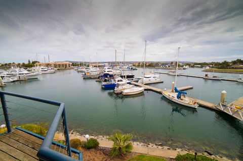 Marina Reflections - South Australia Travel 9