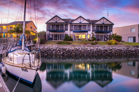 Marina Reflections - South Australia Travel 0