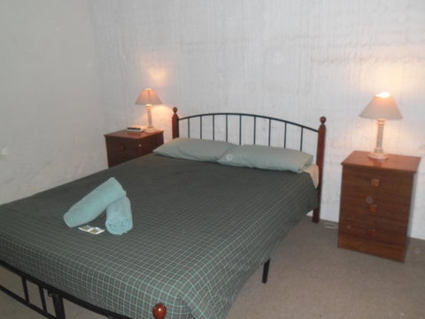 Desert View Apartments - South Australia Travel 5