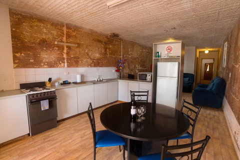 Desert View Apartments - South Australia Travel 1