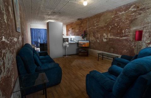 Desert View Apartments - South Australia Travel 3
